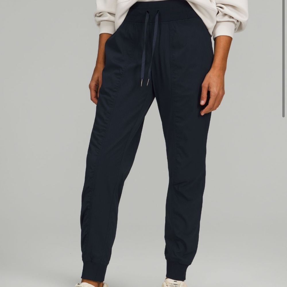 Lululemon dance studio jogger in navy blue